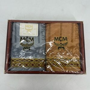 MCM hand towel set